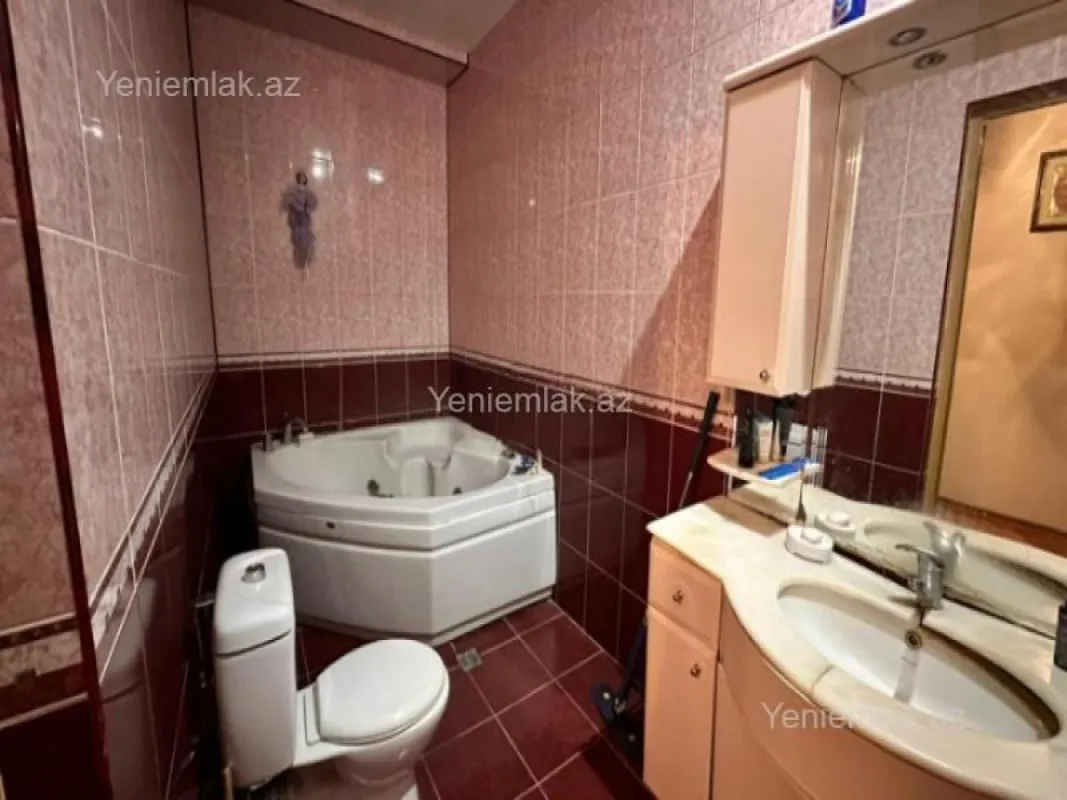 Satılır 4 otaqlı yeni tikili 160 m²