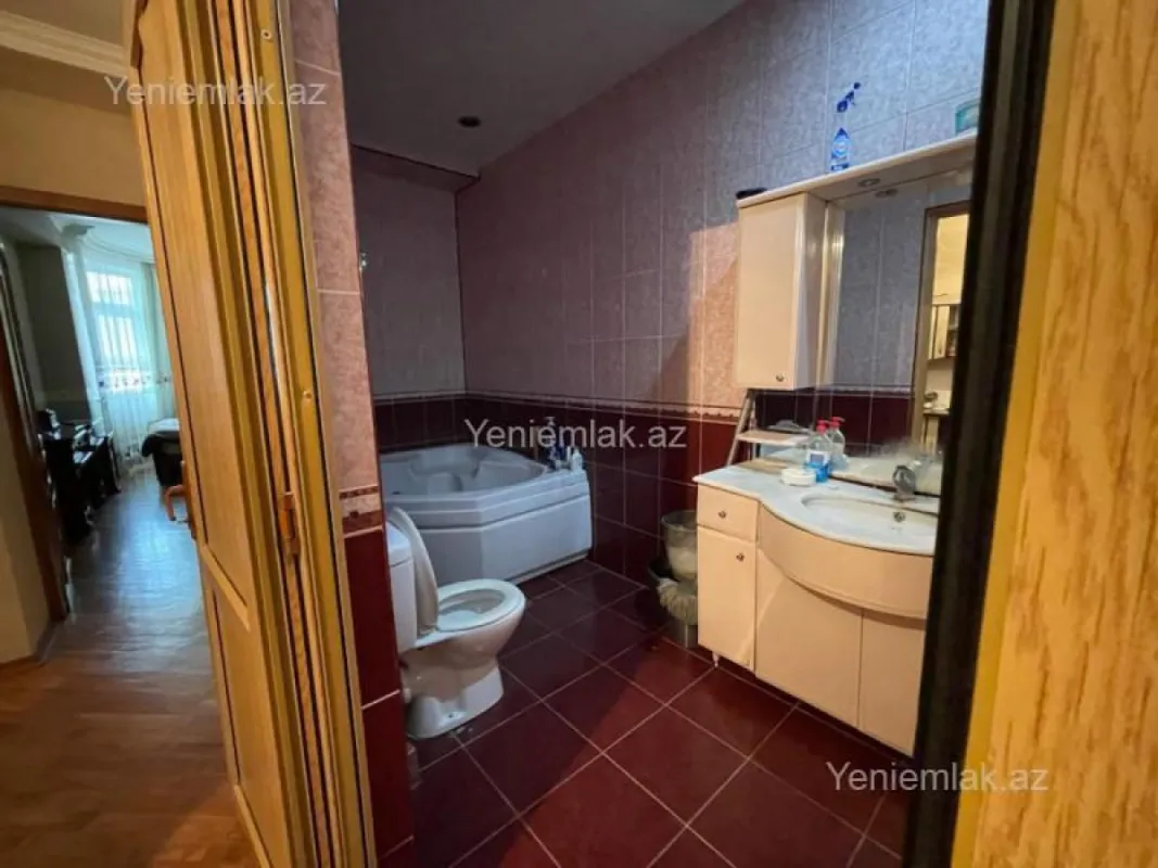 Satılır 4 otaqlı yeni tikili 160 m²