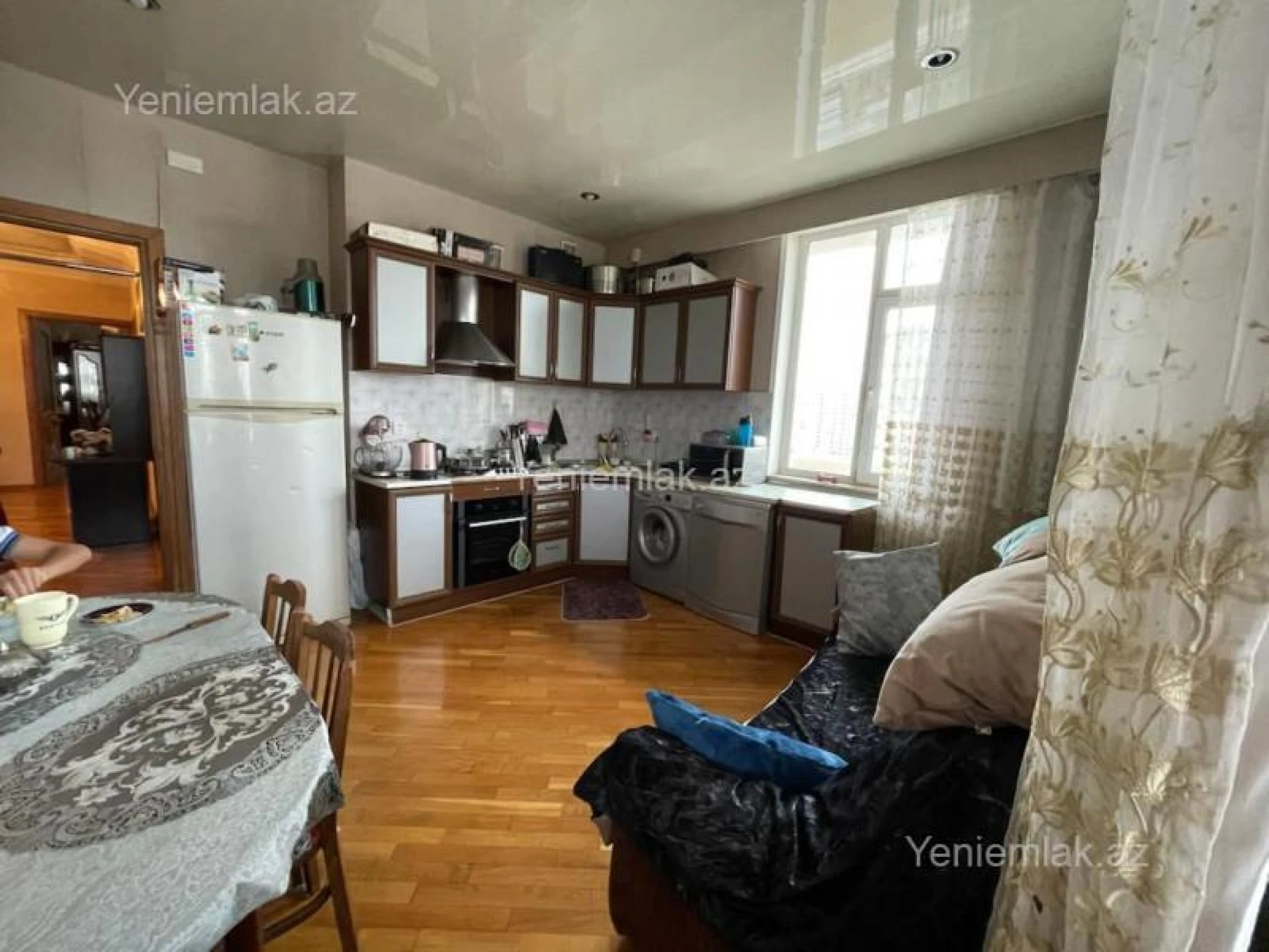 Satılır 4 otaqlı yeni tikili 160 m²