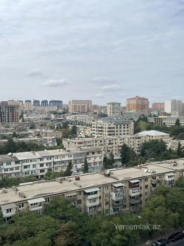 Satılır 4 otaqlı yeni tikili 160 m²