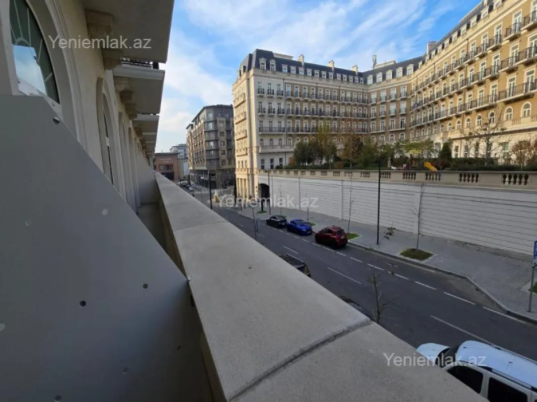 Satılır 4 otaqlı yeni tikili 151 m²