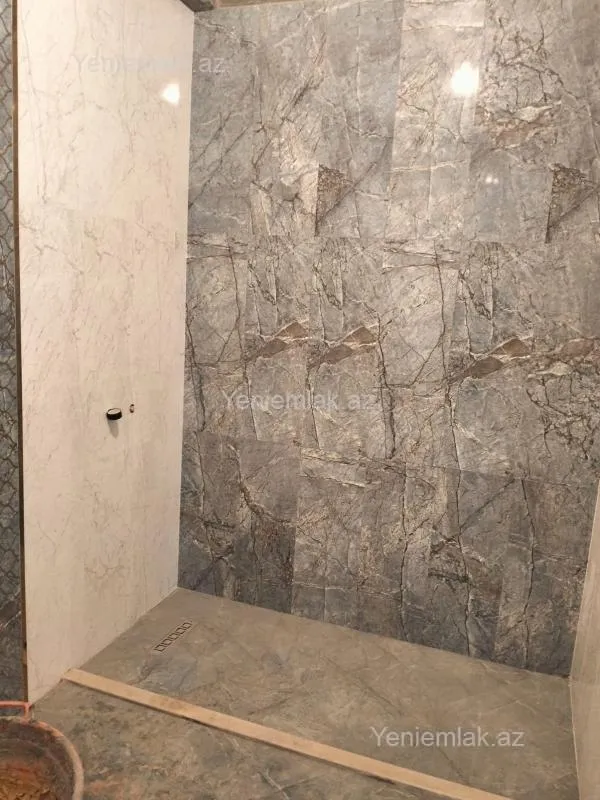 Satılır 2 otaqlı yeni tikili 130 m²