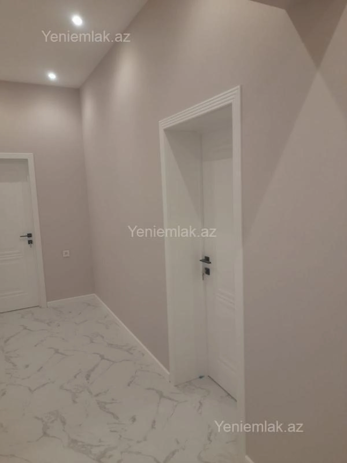 Satılır 3 otaqlı yeni tikili 81 m²