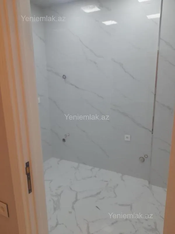 Satılır 3 otaqlı yeni tikili 81 m²