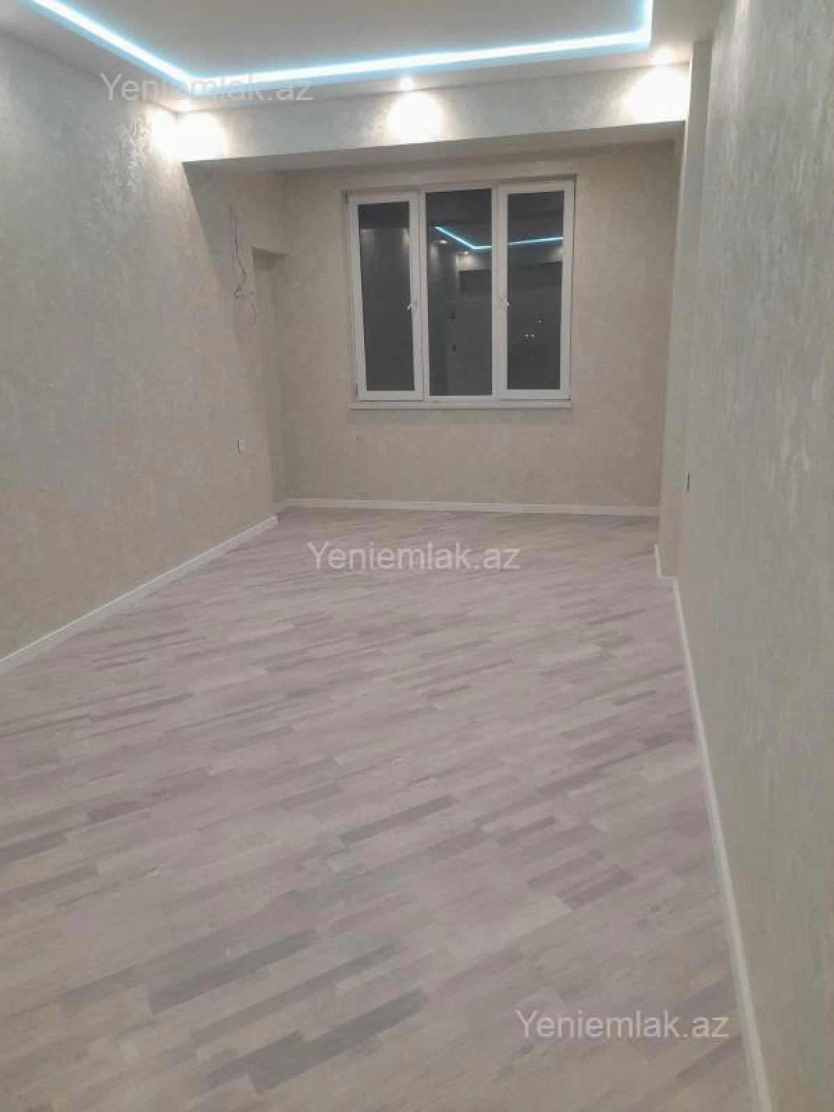 Satılır 3 otaqlı yeni tikili 81 m²