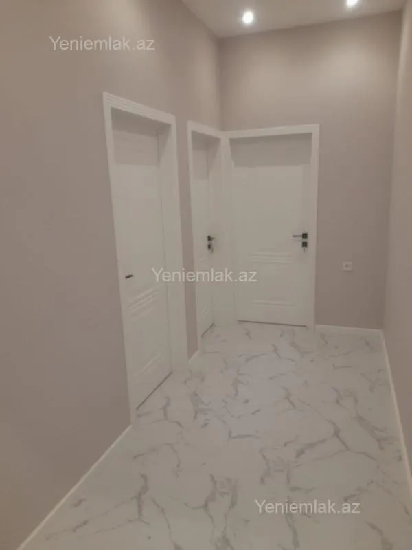 Satılır 3 otaqlı yeni tikili 81 m²