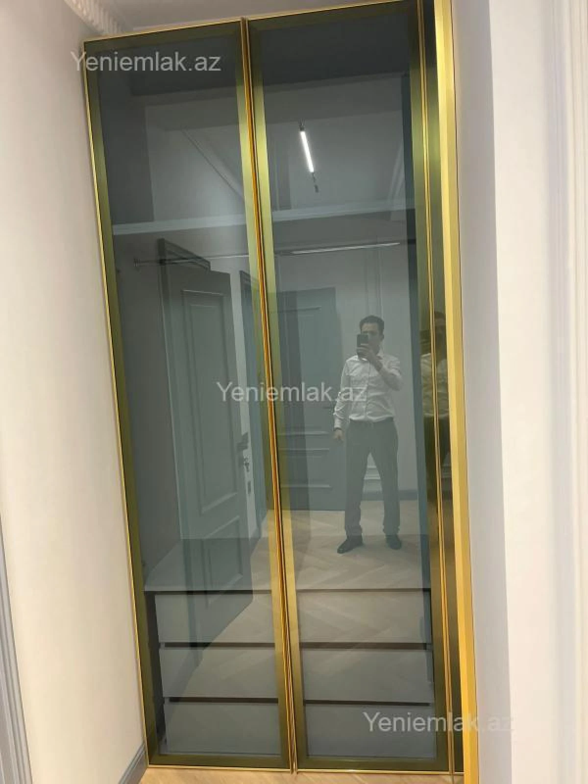 Satılır 2 otaqlı yeni tikili 101 m²