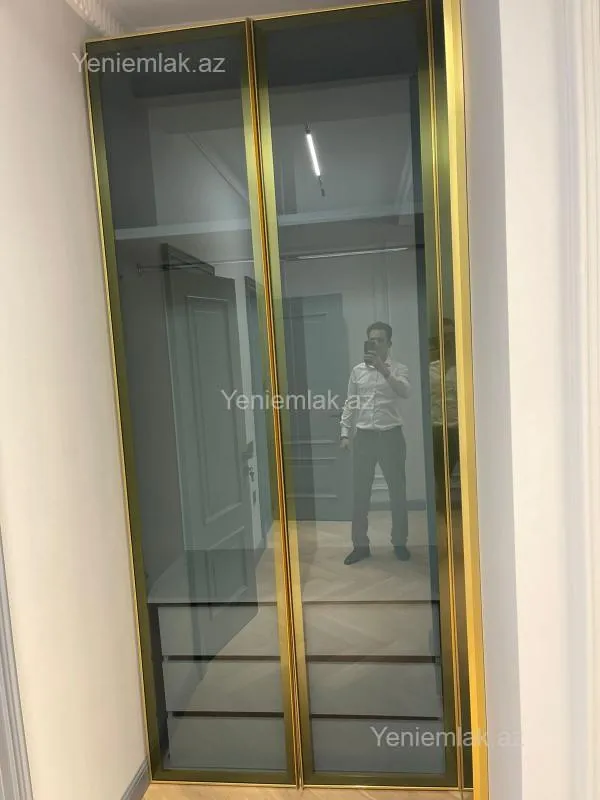 Satılır 2 otaqlı yeni tikili 101 m²