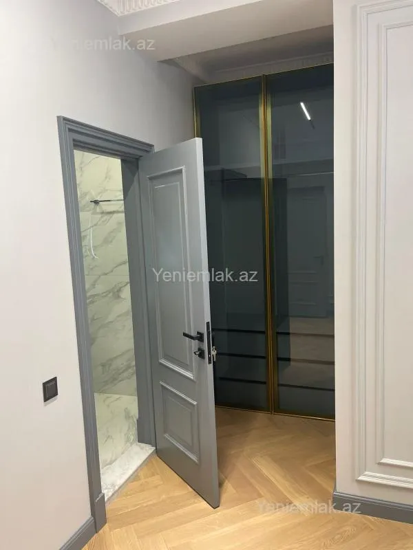 Satılır 2 otaqlı yeni tikili 101 m²