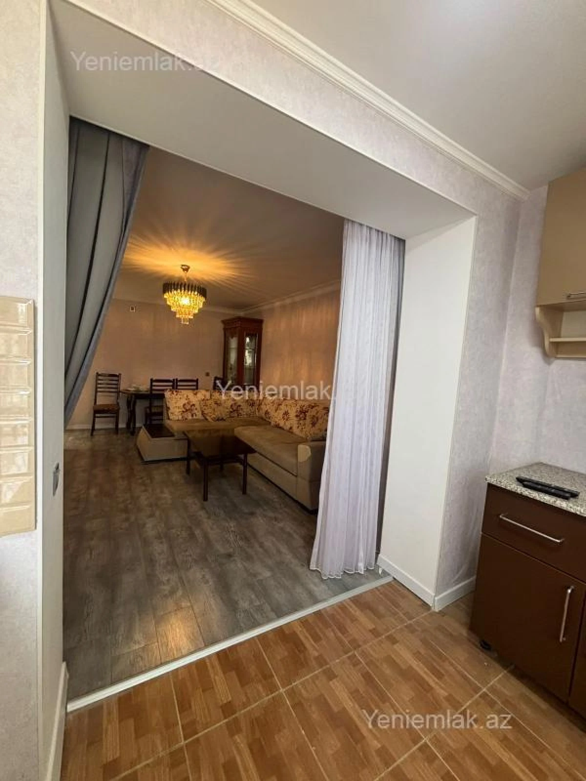 Satılır 2 otaqlı köhnə tikili 42 m²