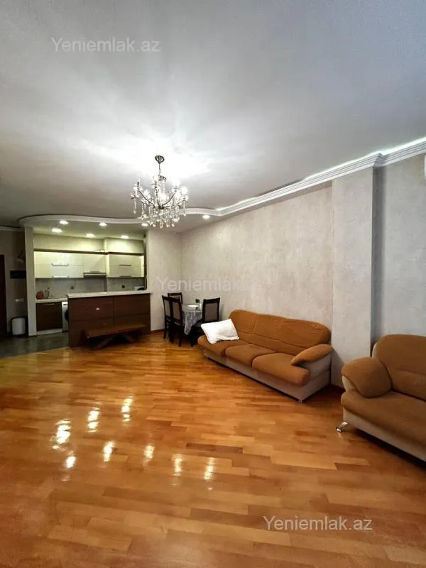 Satılır 3 otaqlı yeni tikili 85 m²