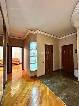 Satılır 3 otaqlı yeni tikili 85 m²