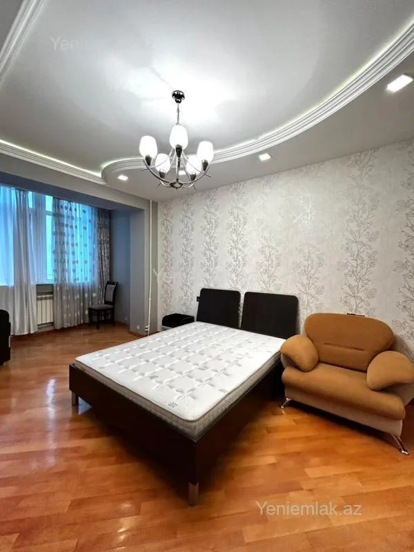 Satılır 3 otaqlı yeni tikili 85 m²