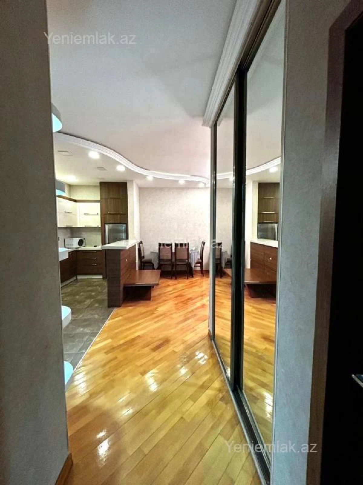 Satılır 3 otaqlı yeni tikili 85 m²