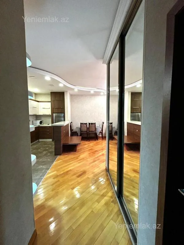 Satılır 3 otaqlı yeni tikili 85 m²