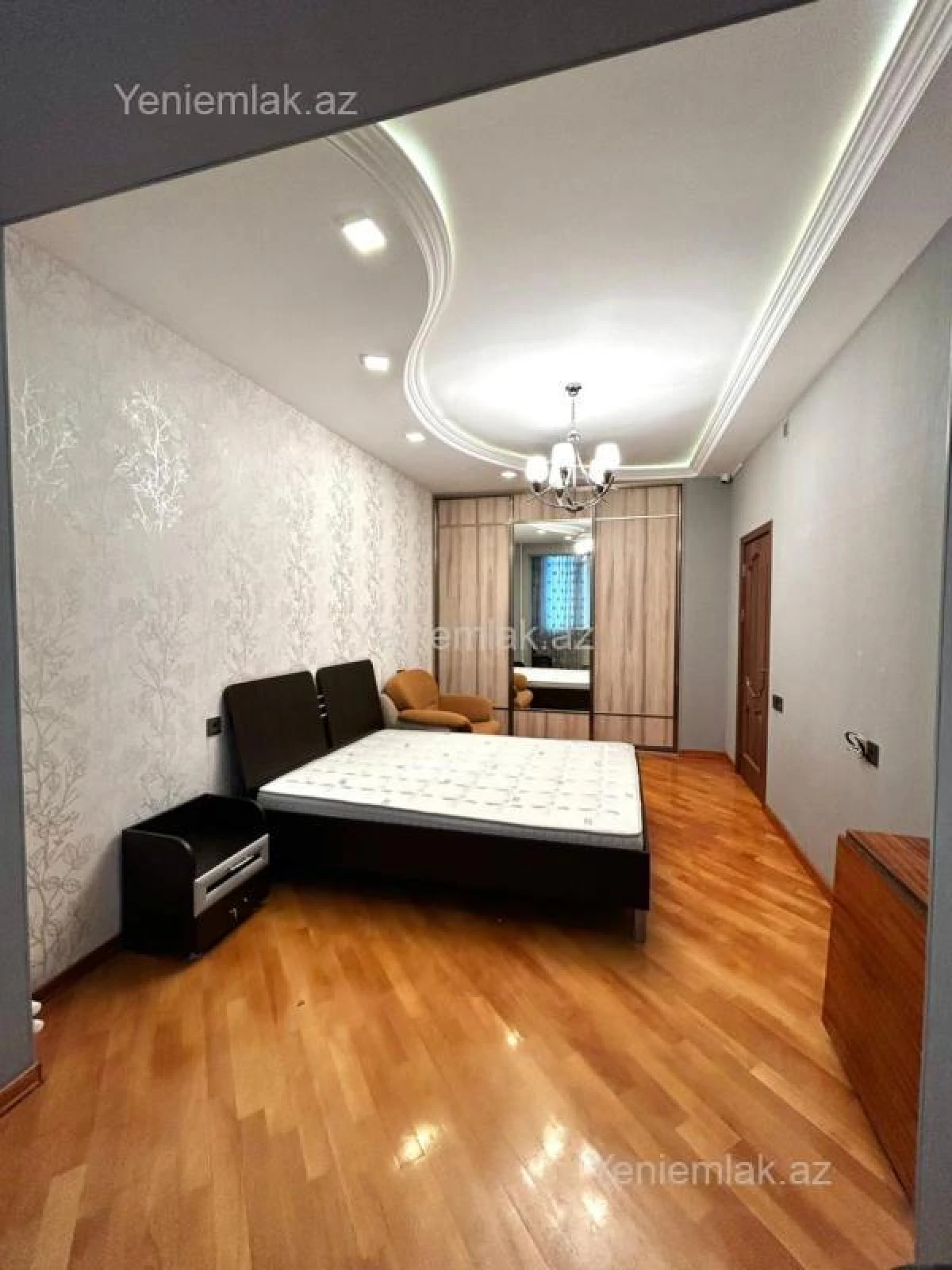 Satılır 3 otaqlı yeni tikili 85 m²
