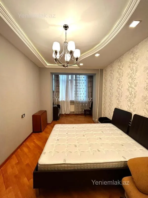 Satılır 3 otaqlı yeni tikili 85 m²