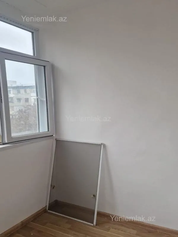 Satılır 1 otaqlı köhnə tikili 45 m²