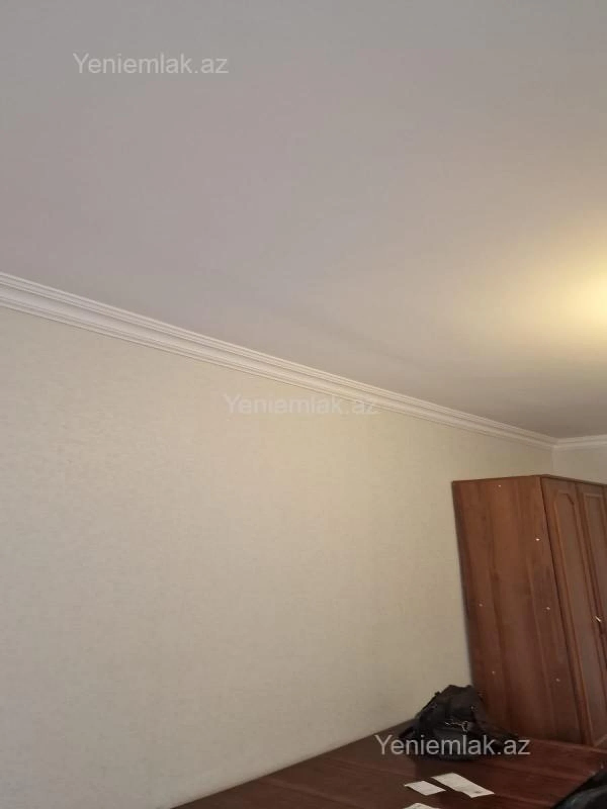 Satılır 1 otaqlı köhnə tikili 45 m²