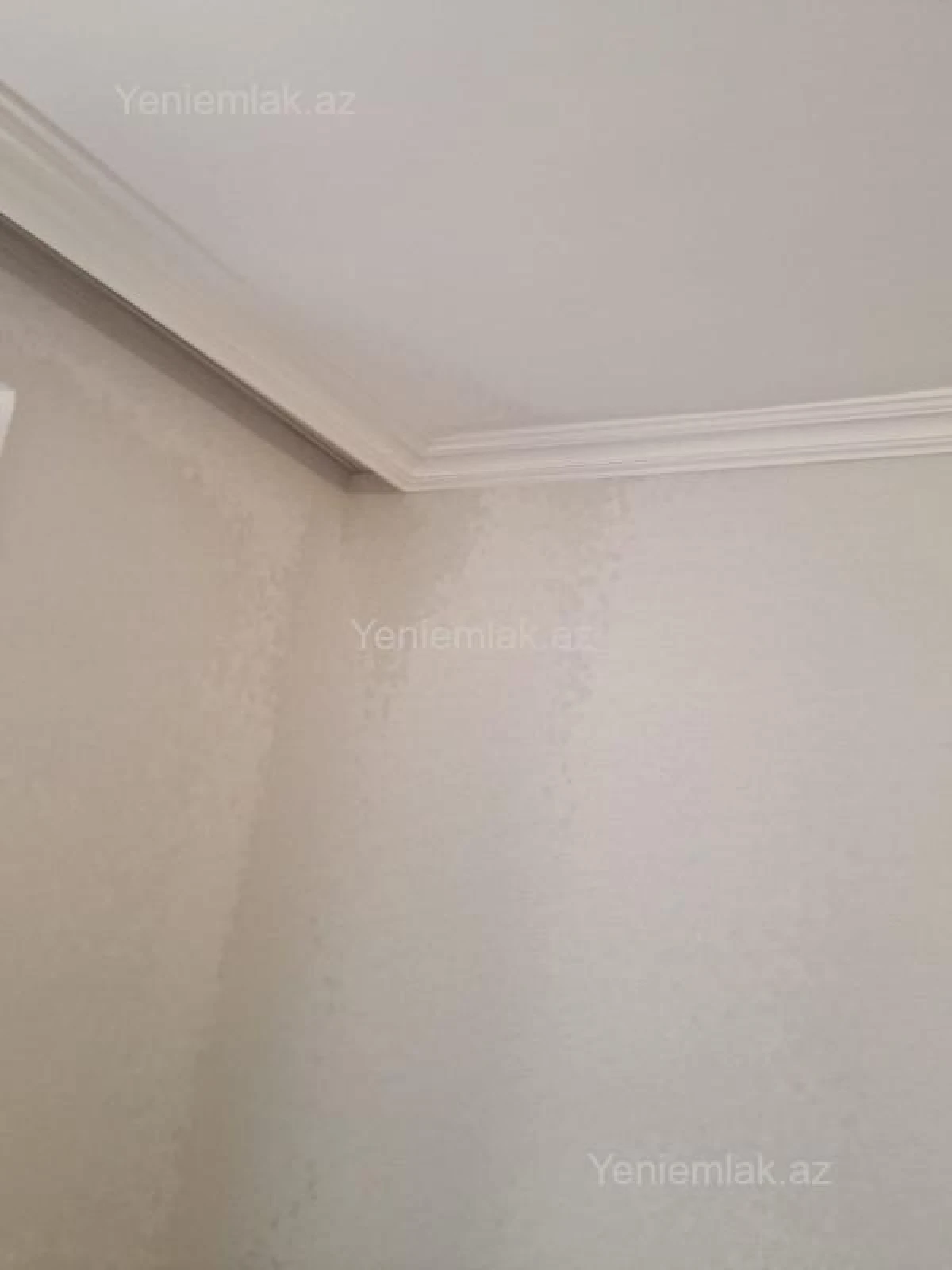 Satılır 1 otaqlı köhnə tikili 45 m²