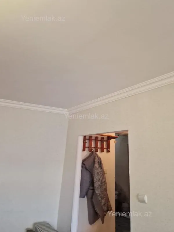 Satılır 1 otaqlı köhnə tikili 45 m²