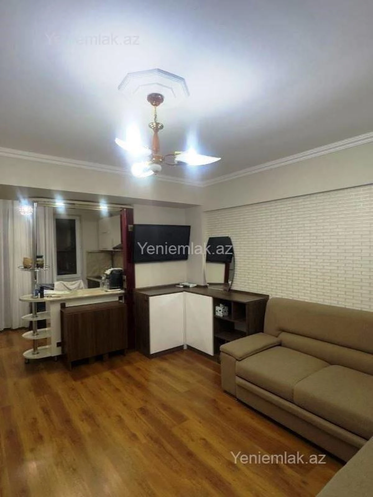 Satılır 1 otaqlı köhnə tikili 36 m²