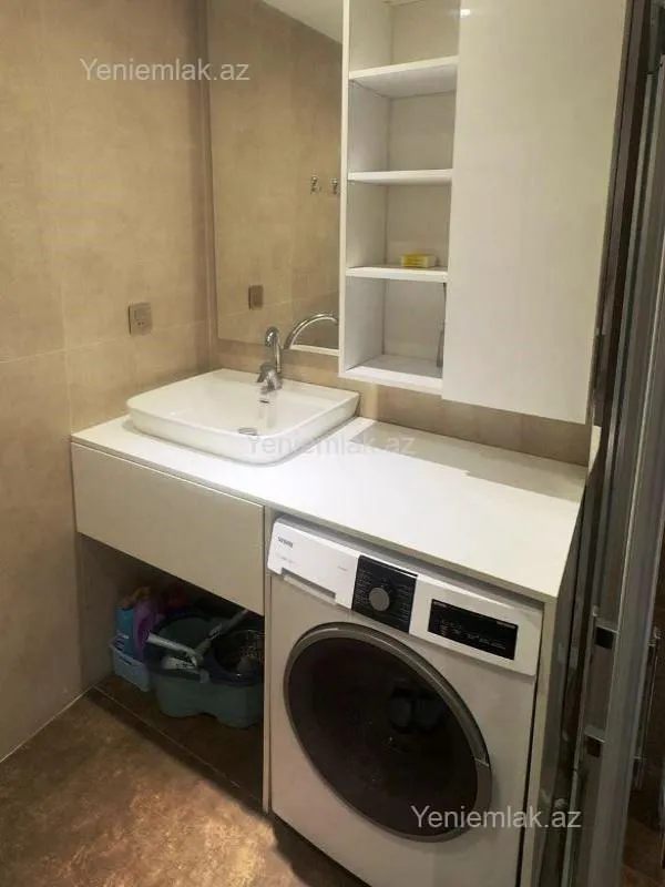 Satılır 1 otaqlı köhnə tikili 36 m²