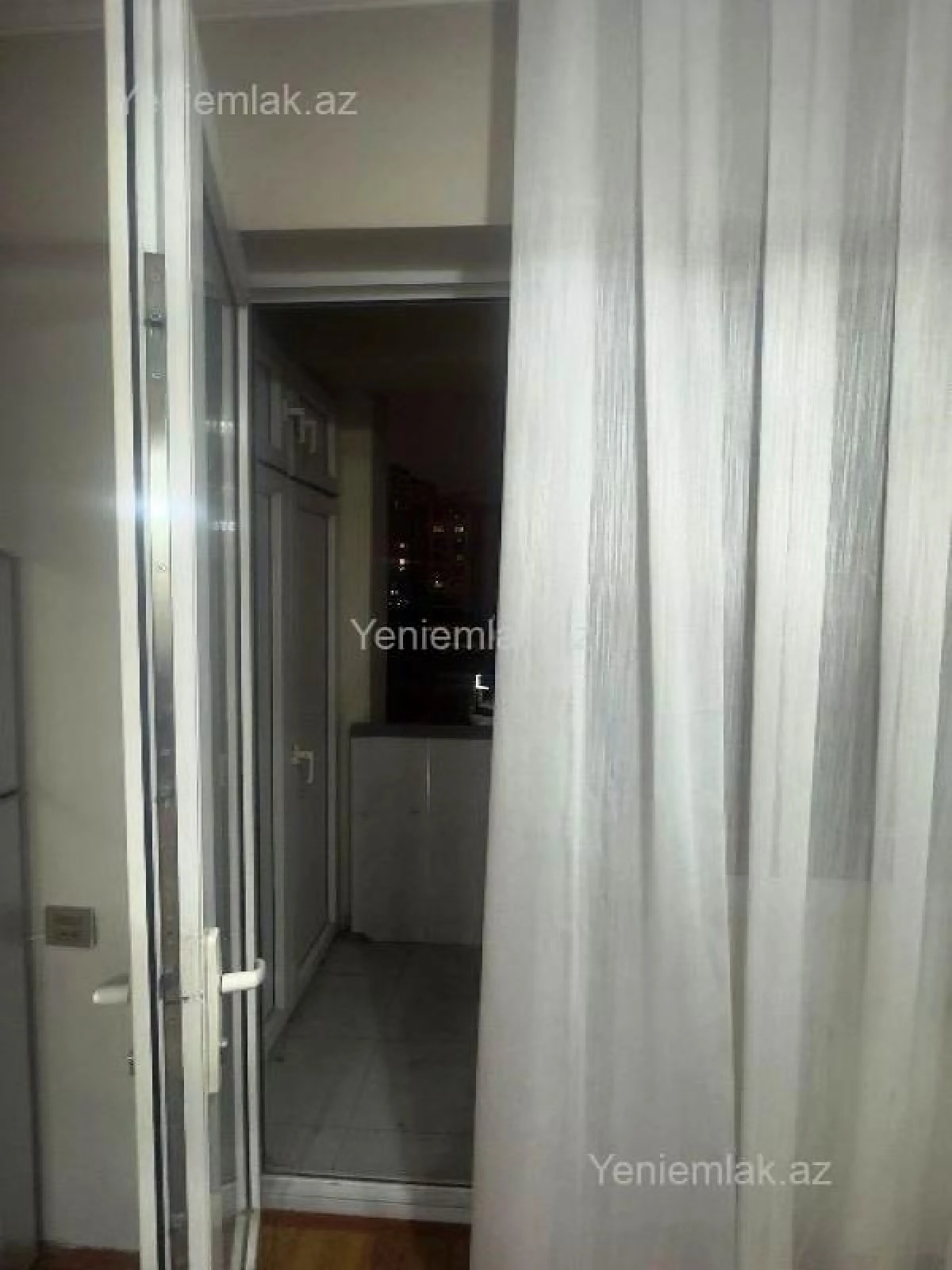 Satılır 1 otaqlı köhnə tikili 36 m²