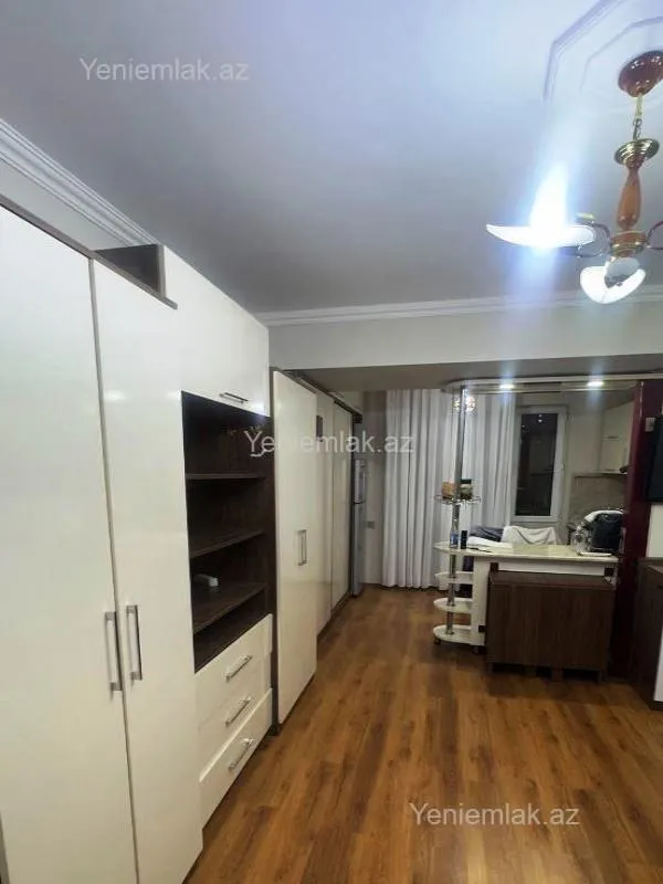 Satılır 1 otaqlı köhnə tikili 36 m²