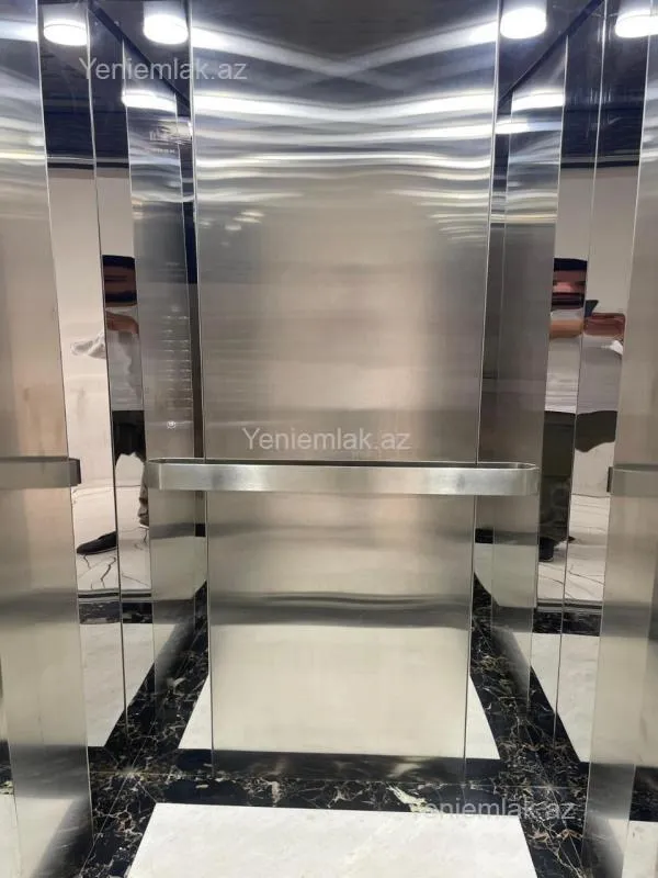 Satılır 2 otaqlı yeni tikili 82 m²