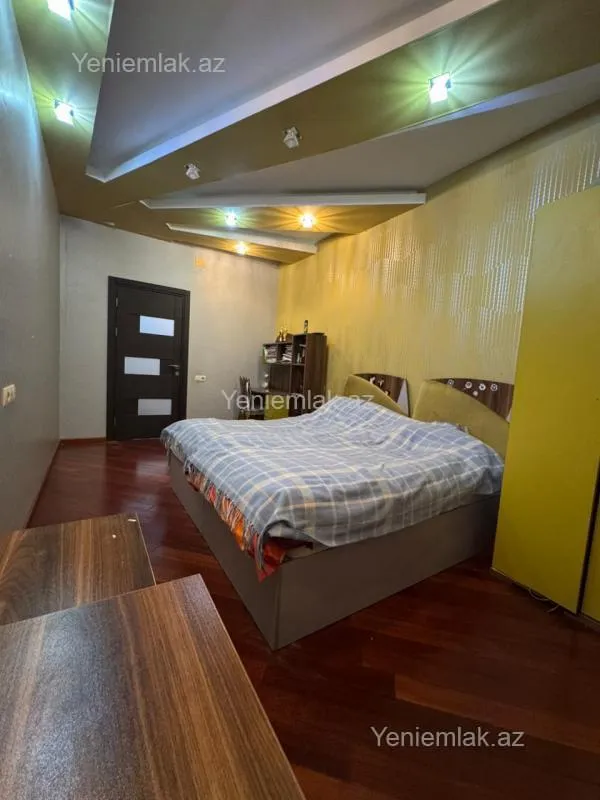 Satılır 4 otaqlı yeni tikili 190 m²