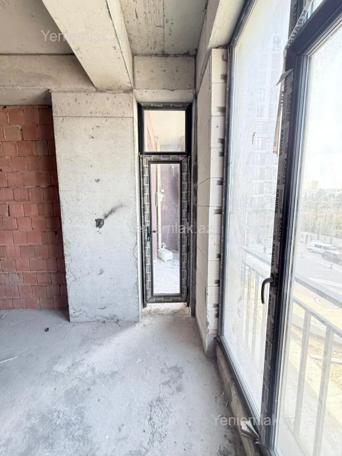 Satılır 2 otaqlı yeni tikili 65.2 m²