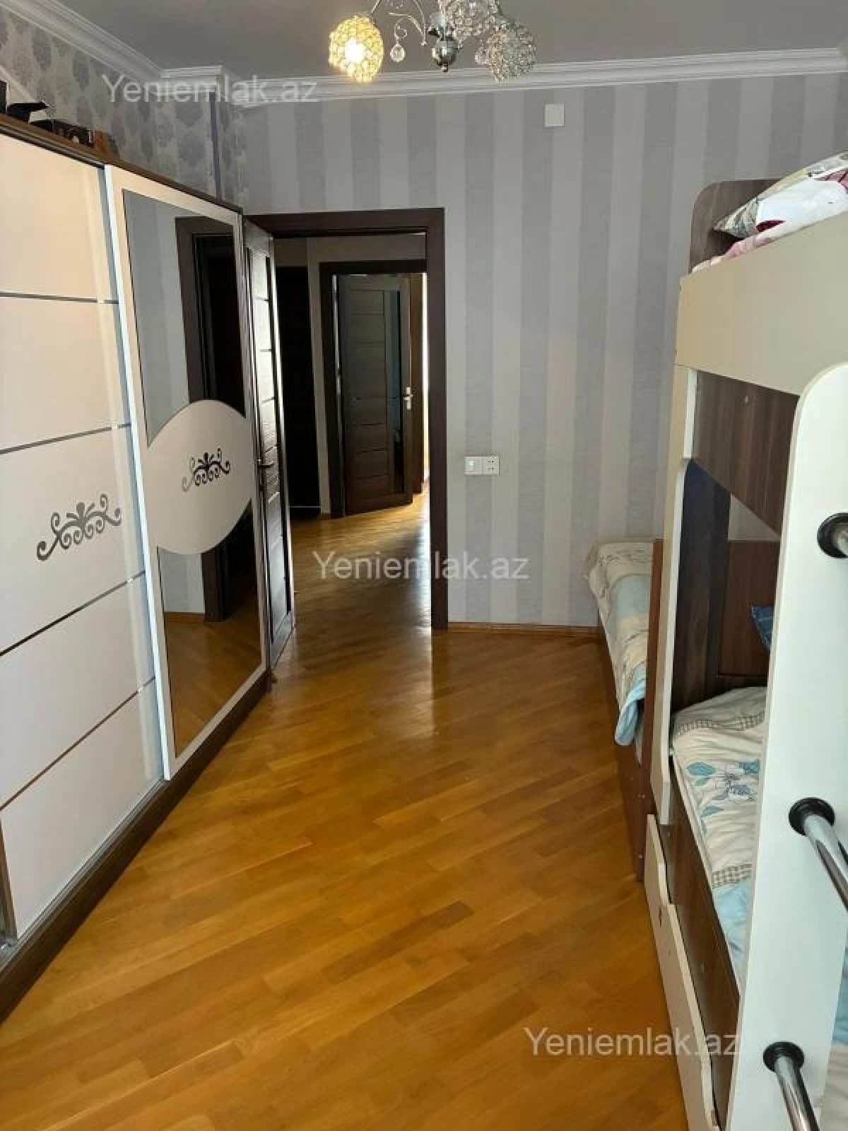 Satılır 3 otaqlı köhnə tikili 70 m²