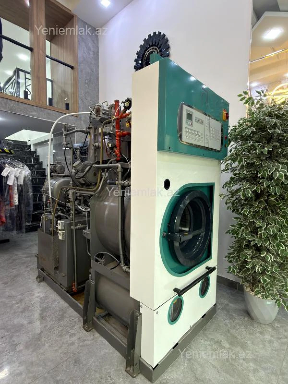 Satılır mənzil 107 m²