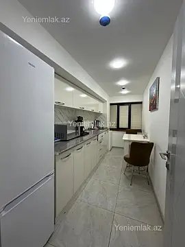 Satılır mənzil 107 m²