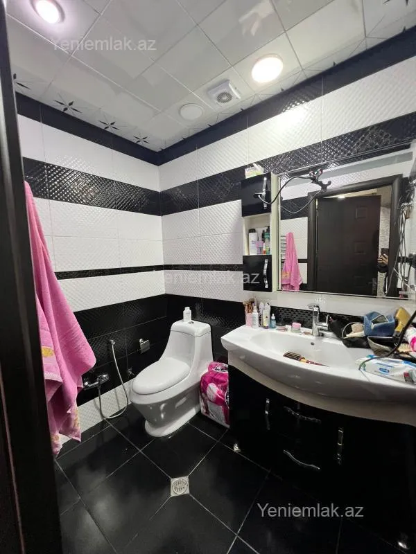 Satılır 2 otaqlı yeni tikili 93 m²