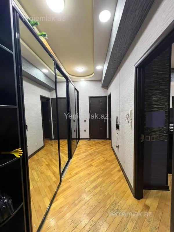 Satılır 2 otaqlı yeni tikili 93 m²