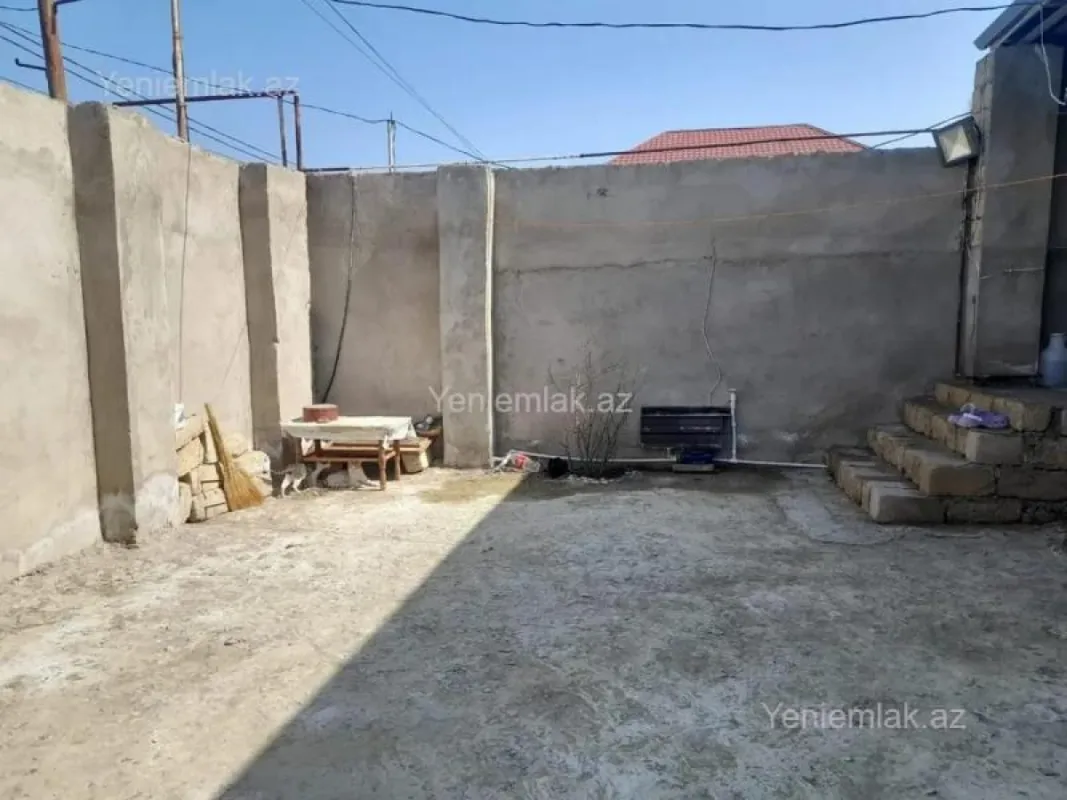 Satılır 3 otaqlı həyət evi 100 m²