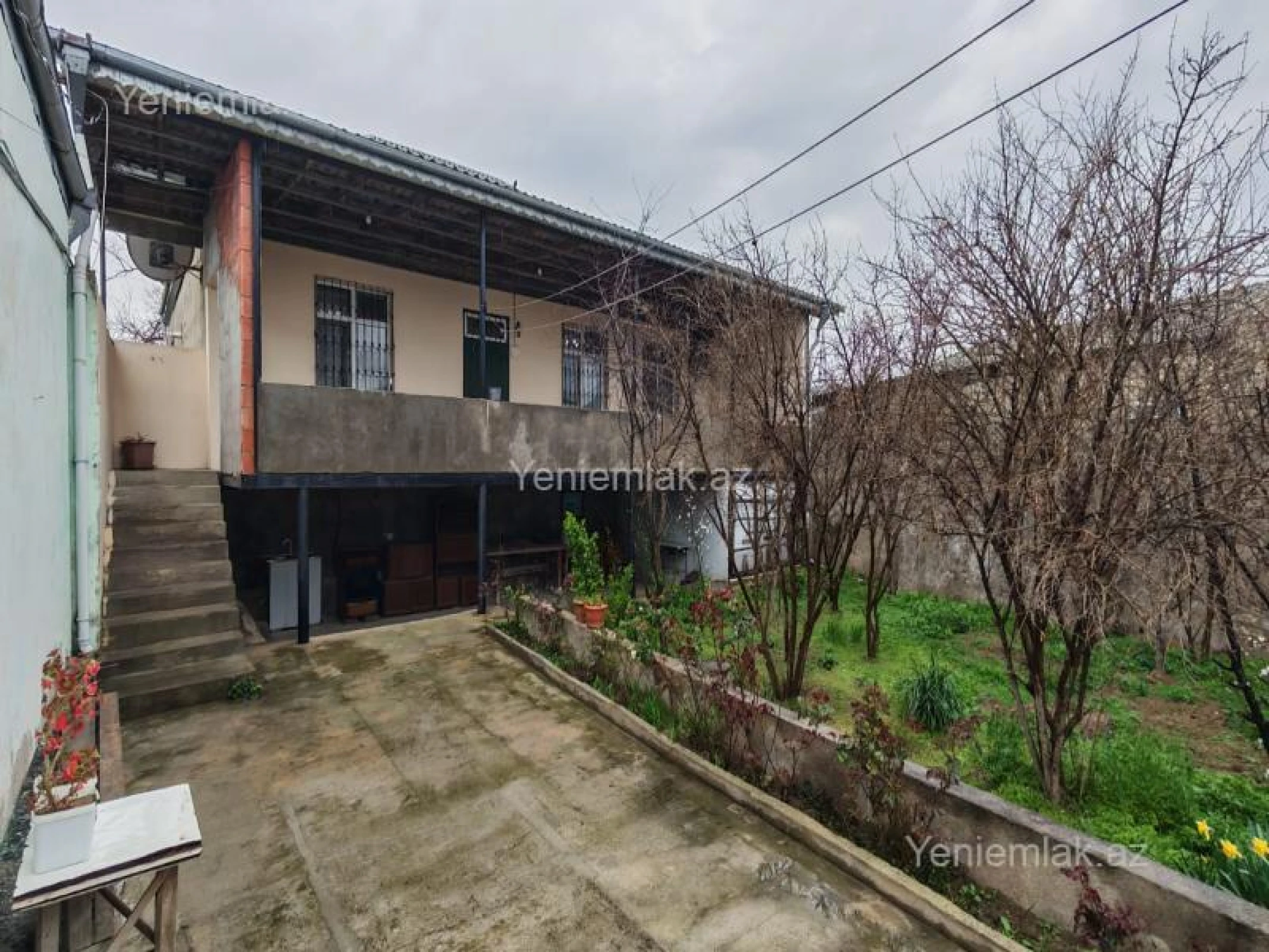 Satılır 4 otaqlı həyət evi 120 m²