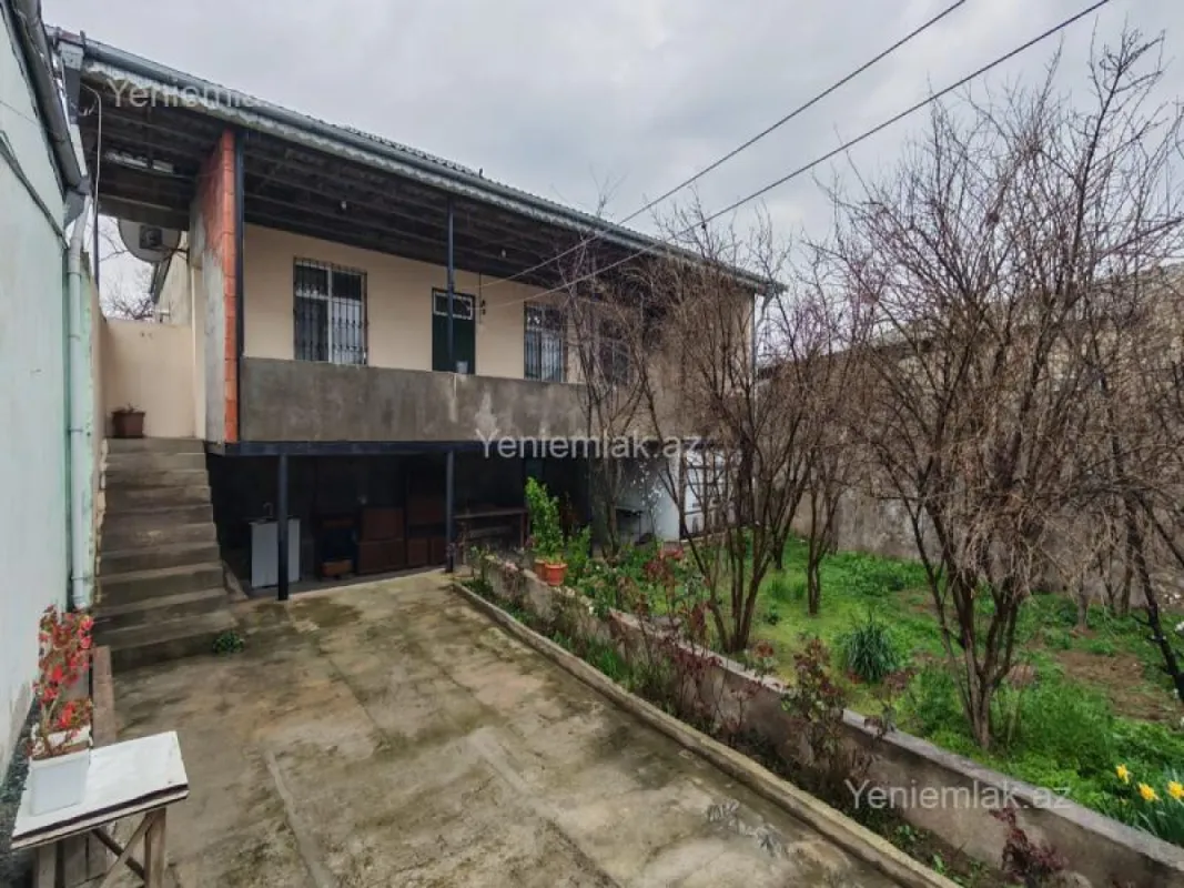 Satılır 4 otaqlı həyət evi 120 m²