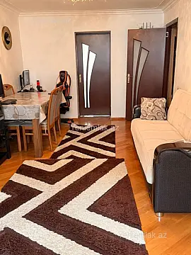 Satılır 2 otaqlı köhnə tikili 50 m²