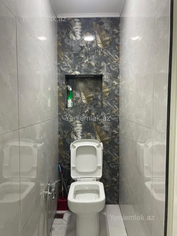 Satılır 3 otaqlı köhnə tikili 80 m²