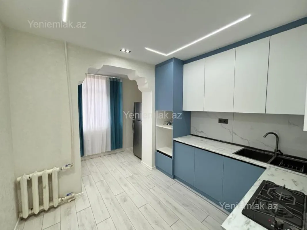Satılır 3 otaqlı köhnə tikili 80 m²