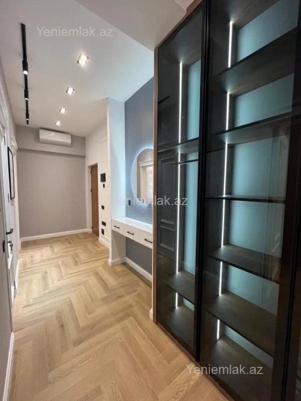 Satılır 2 otaqlı yeni tikili 70 m²