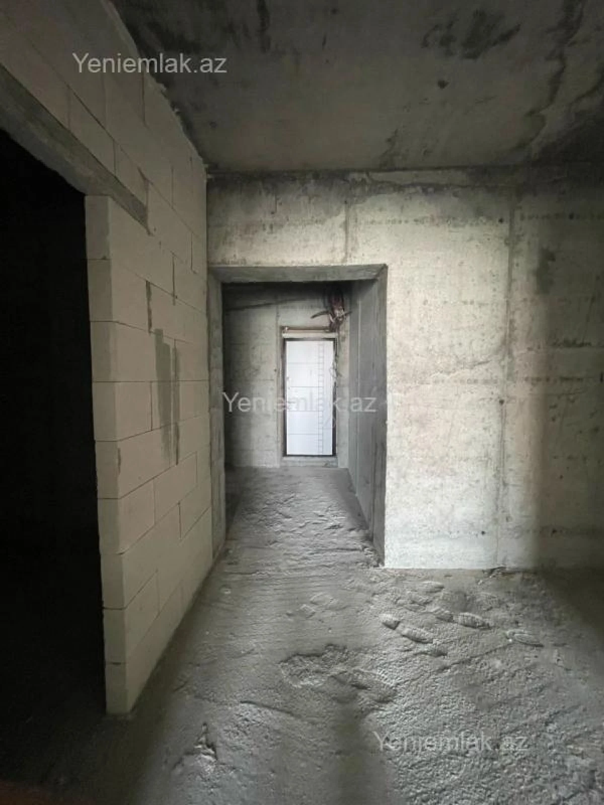 Satılır 3 otaqlı yeni tikili 90 m²