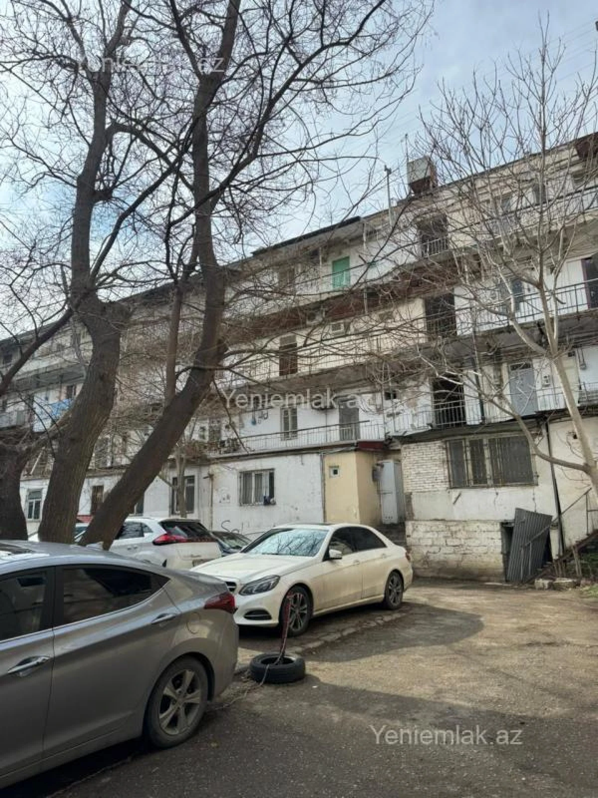 Satılır 2 otaqlı köhnə tikili 50 m²