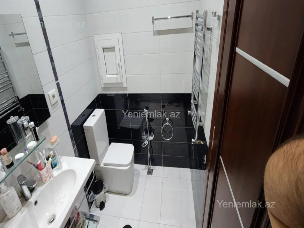 Satılır 3 otaqlı yeni tikili 150 m²