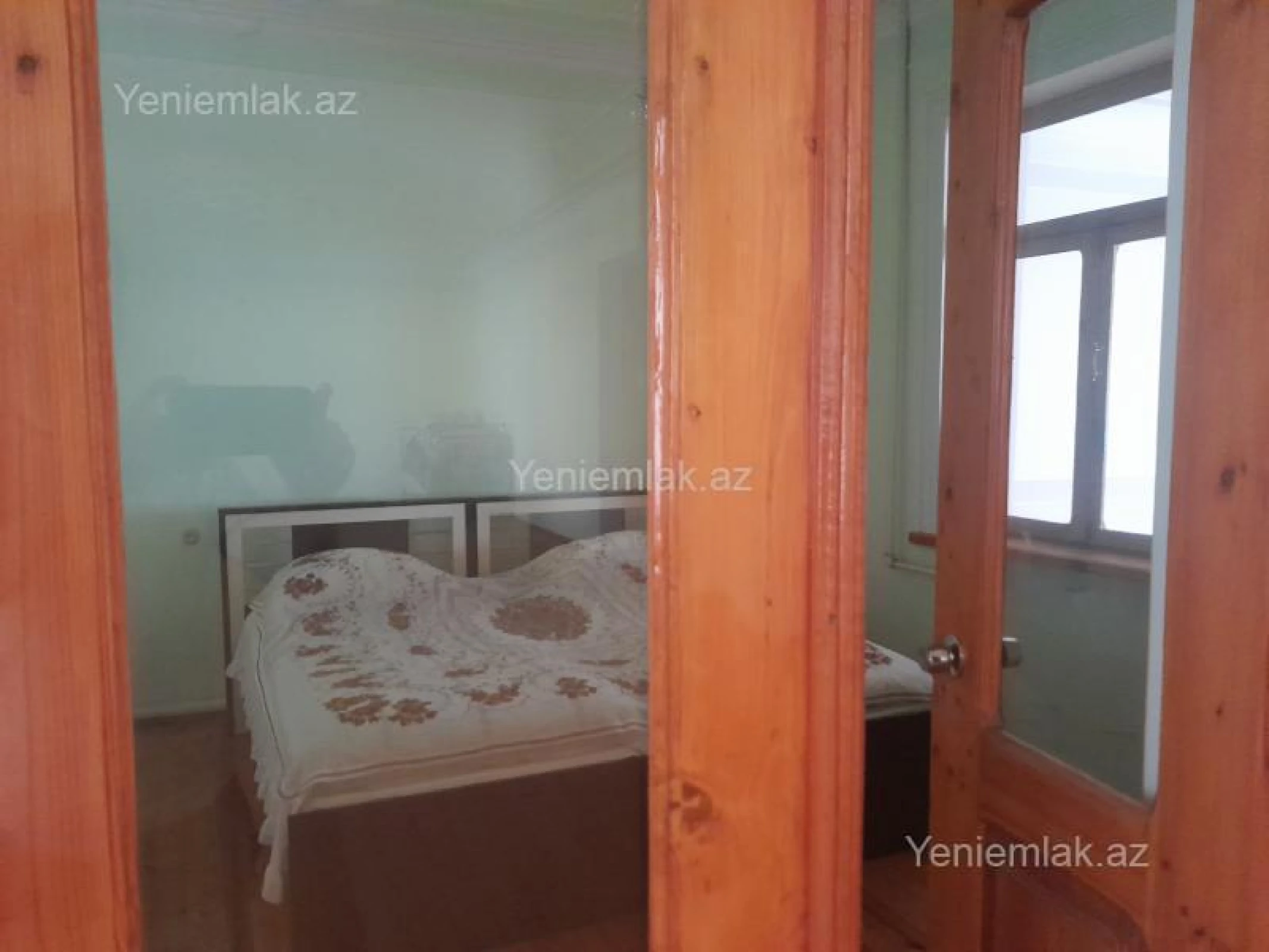 Satılır 10 otaqlı həyət evi 334.6 m²