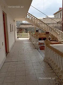 Satılır 10 otaqlı həyət evi 334.6 m²