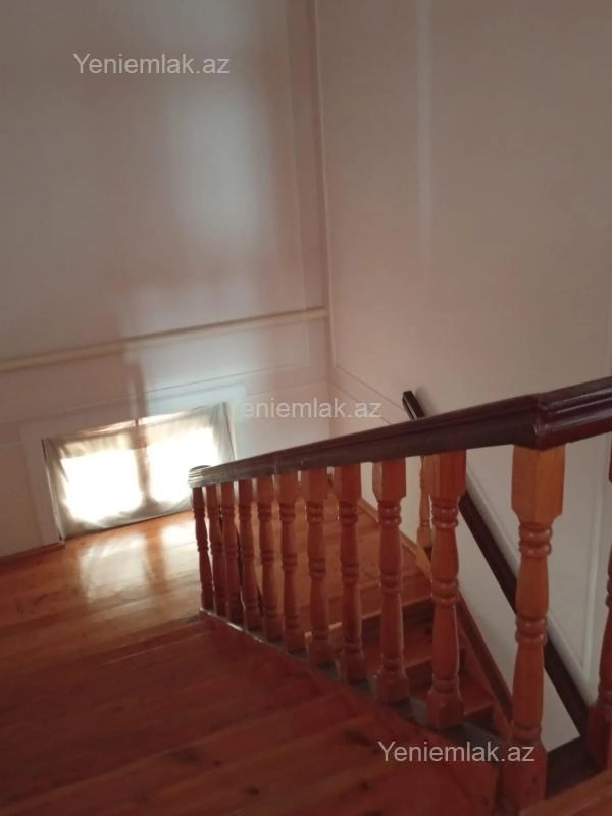 Satılır 10 otaqlı həyət evi 334.6 m²